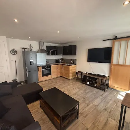 Apartment En Rez-de-jardin Avec Terrasse Privative La Seyne-sur-Mer