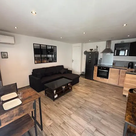 En Rez-de-jardin Avec Terrasse Privative *