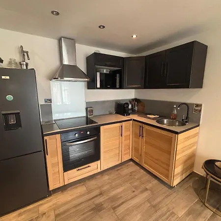 En Rez-de-jardin Avec Terrasse Privative شقة لا سين سور مير